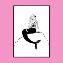 Laden Sie das Bild in den Galerie-Viewer, Blonde Mermaid | A2 Poster - Scaredy Cat Studio
